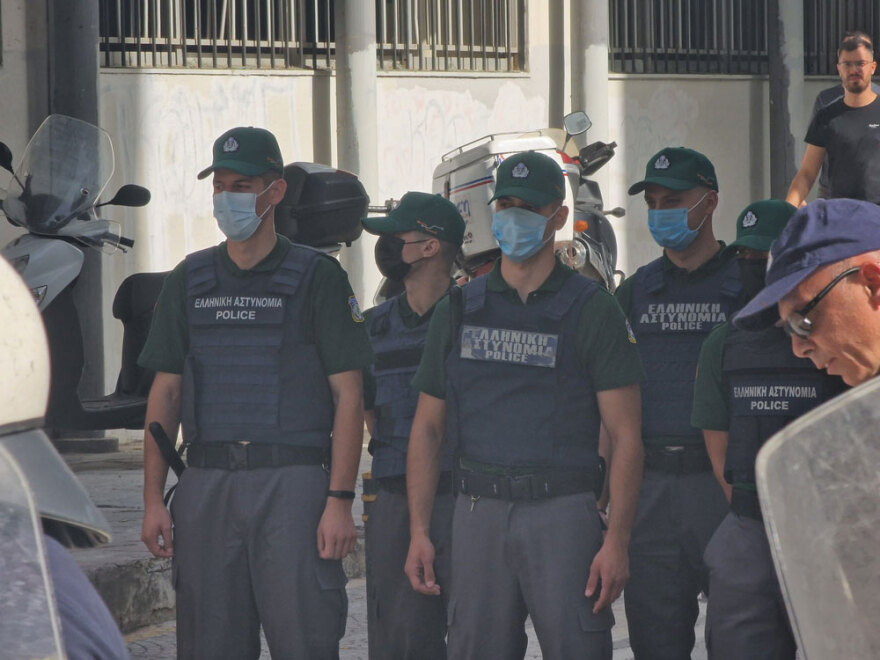 Θεσσαλονίκη: Χημικά στο ΑΠΘ μετά από επίθεση στην Πανεπιστημιακή Αστυνομία - Δείτε βίντεο