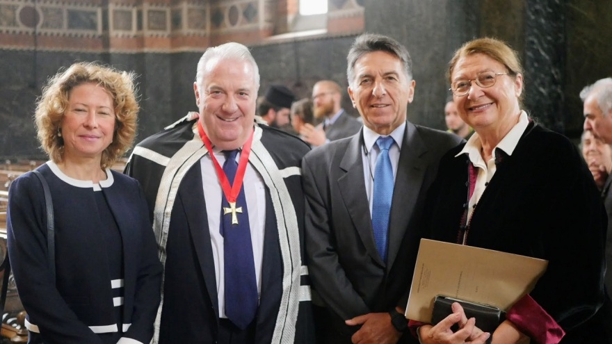 Ο Σάκης Κεχαγιόγλου χειροθετήθηκε Άρχων Δικαιοφύλαξ του Οικουμενικού Πατριαρχείου