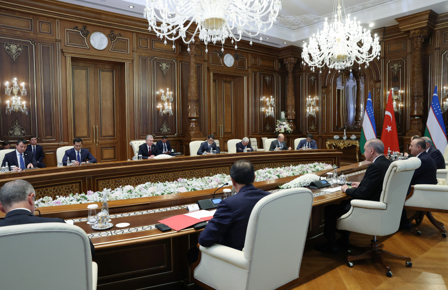 Πούτιν - Ερντογάν αγκαζέ στη Σύνοδο της Σαγκάης, δείτε βίντεο