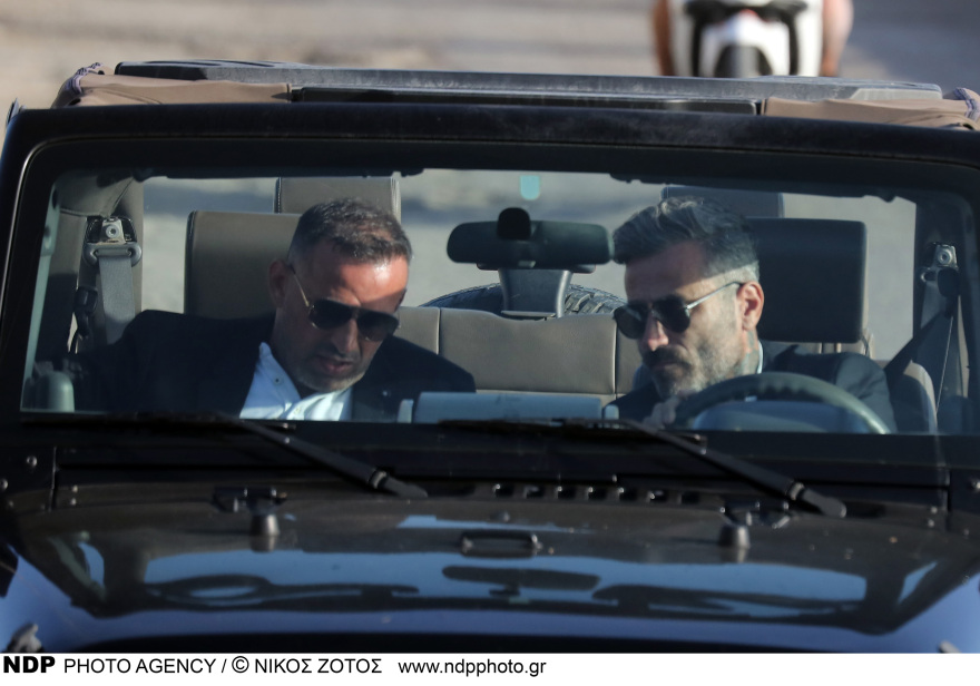 Μύκονος: Επανασύνδεση Τανιμανίδη - Μαυρίδη, καλεσμένος στη βάπτιση των διδύμων