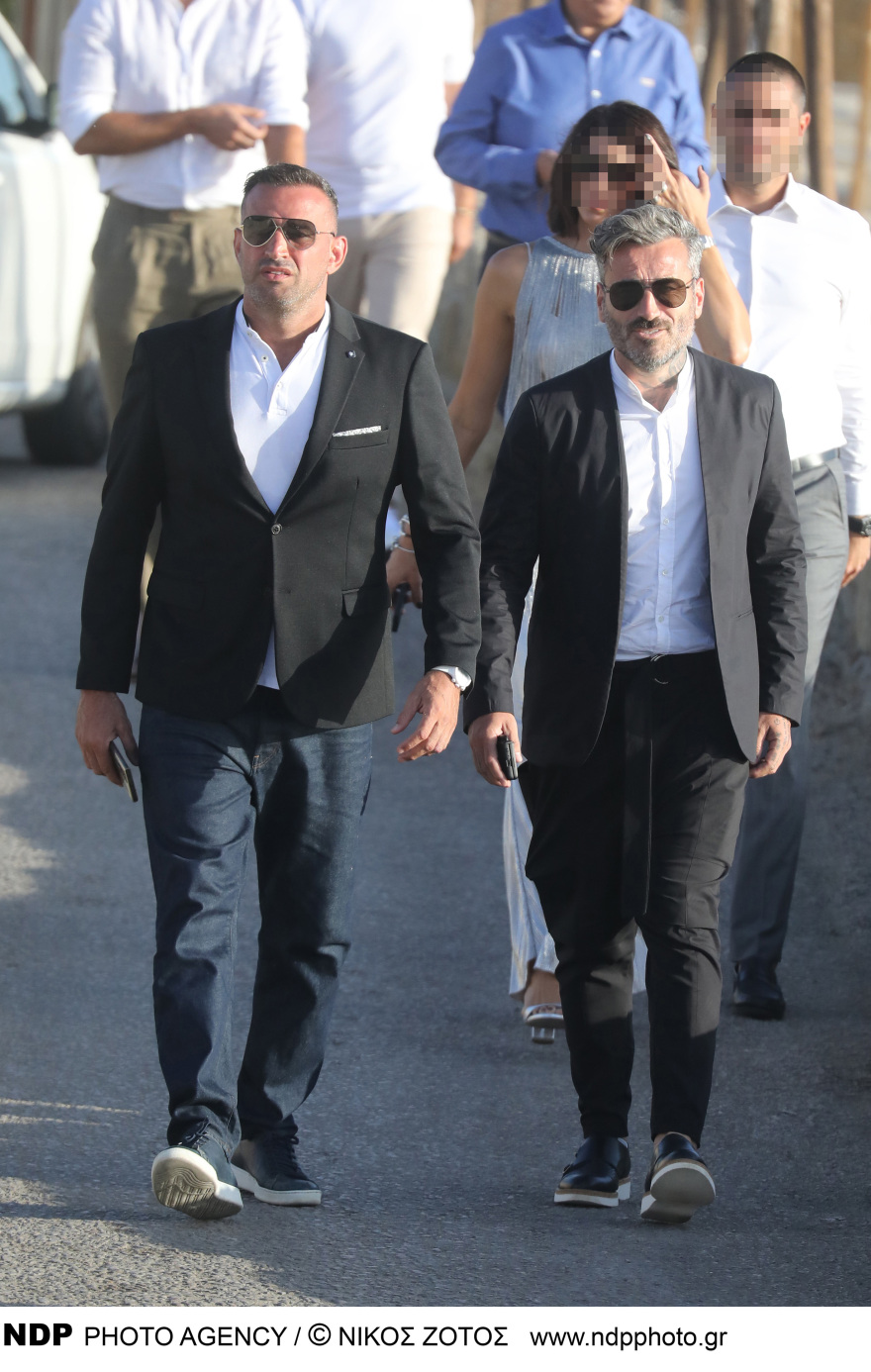 Μύκονος: Επανασύνδεση Τανιμανίδη - Μαυρίδη, καλεσμένος στη βάπτιση των διδύμων