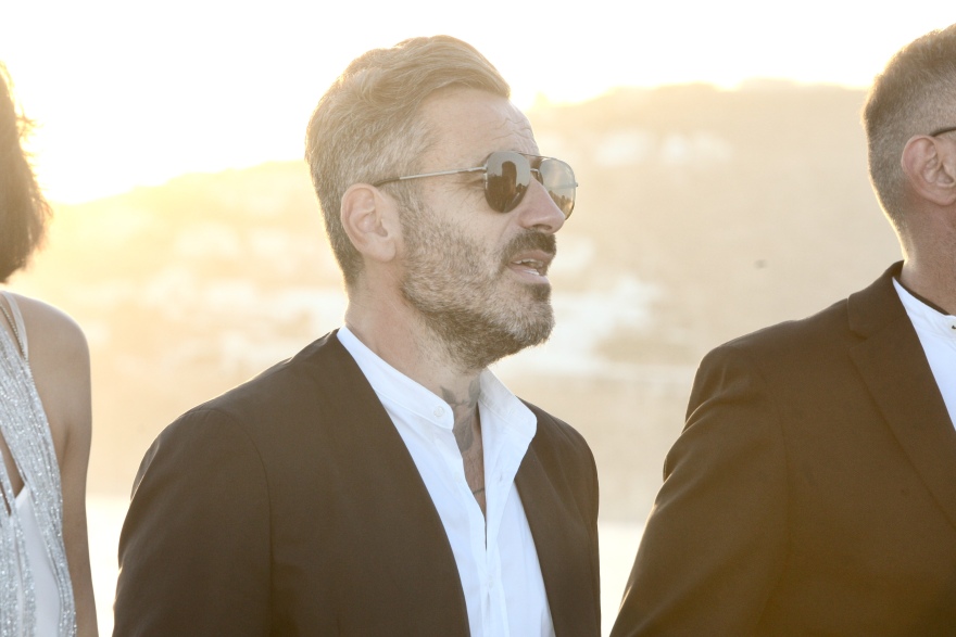 Μύκονος: Επανασύνδεση Τανιμανίδη - Μαυρίδη, καλεσμένος στη βάπτιση των διδύμων