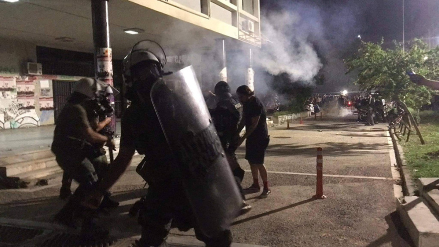 Θεσσαλονίκη: Χάος ως τις 2 τα ξημερώματα οι δρόμοι γύρω από το ΑΠΘ