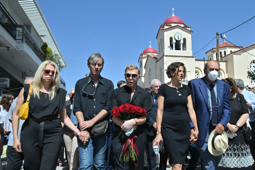 Το «τελευταίο αντίο» στην Ειρήνη Παπά στο Χιλιομόδι Κορινθίας