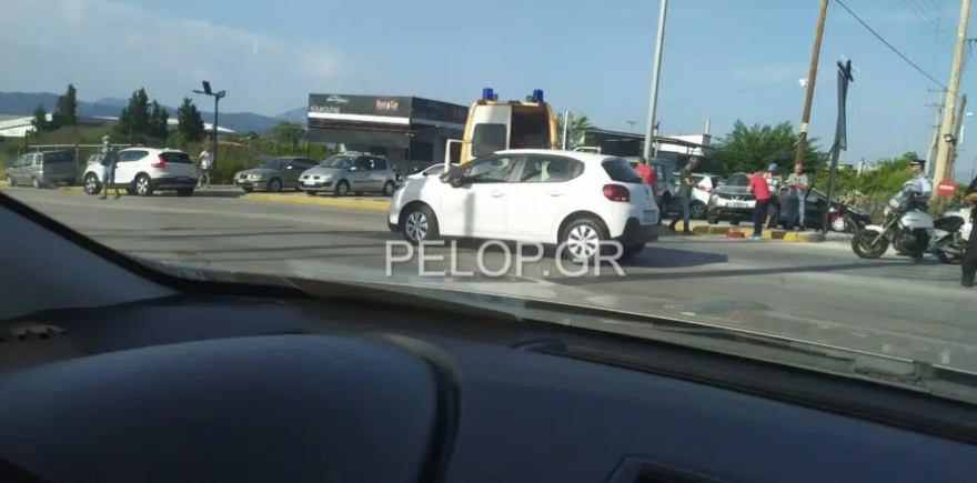 Πάτρα: Δίκυκλο έπεσε στις μπάρες του τρένου – Δύο τραυματίες