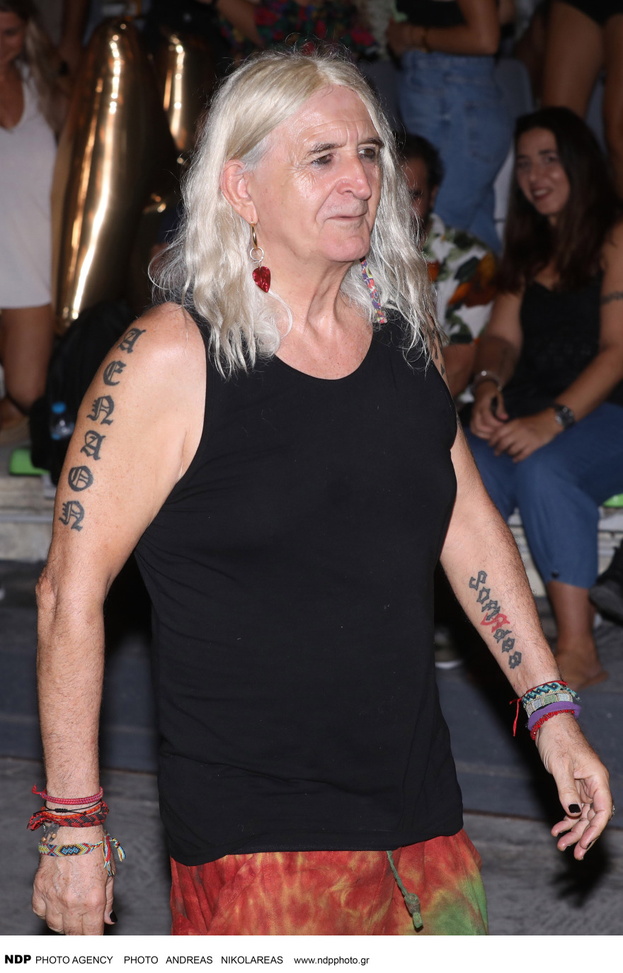 Νίκος Καρβέλας - Έλενα Φερεντίνου: Στη Βίσση η πρώτη δημόσια εμφάνιση μετά τη γέννηση του γιου τους 