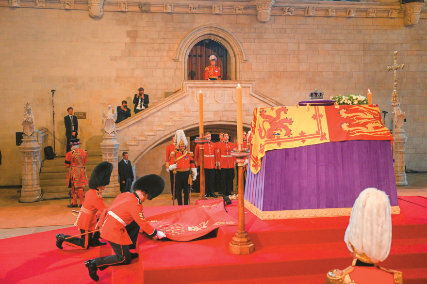 Κηδεία Βασίλισσας Ελισάβετ: Τη σχεδίαζαν  20 χρόνια,  θα κρατήσει  12 ώρες,  θα κοστίσει 6 δισ. λίρες