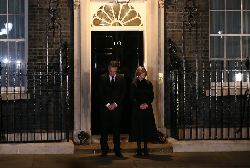 Βασίλισσα Ελισάβετ: Ενός λεπτού σιγή στη μνήμη της σε όλη τη Βρετανία – Δείτε βίντεο