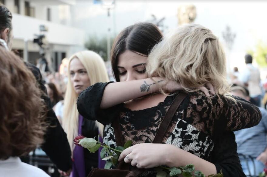 Κώστας Καζάκος: Σε κλίμα οδύνης το τελευταίο «αντίο» στον μεγάλο ηθοποιό - Δείτε φωτογραφίες