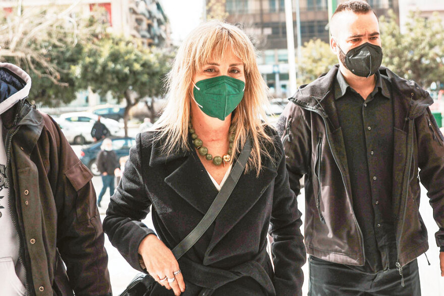 Novartis: 14 γυναίκες και 5 άνδρες δικάζουν Παπαγγελόπουλο - Τουλουπάκη  