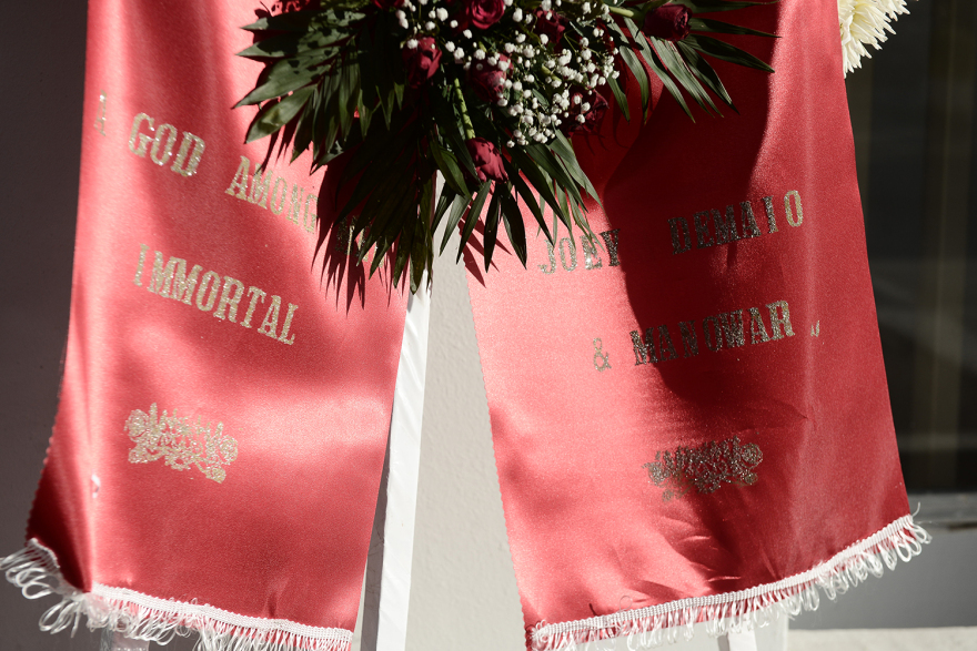 Κώστας Καζάκος: Σε κλίμα οδύνης το τελευταίο «αντίο» στον μεγάλο ηθοποιό - Δείτε φωτογραφίες