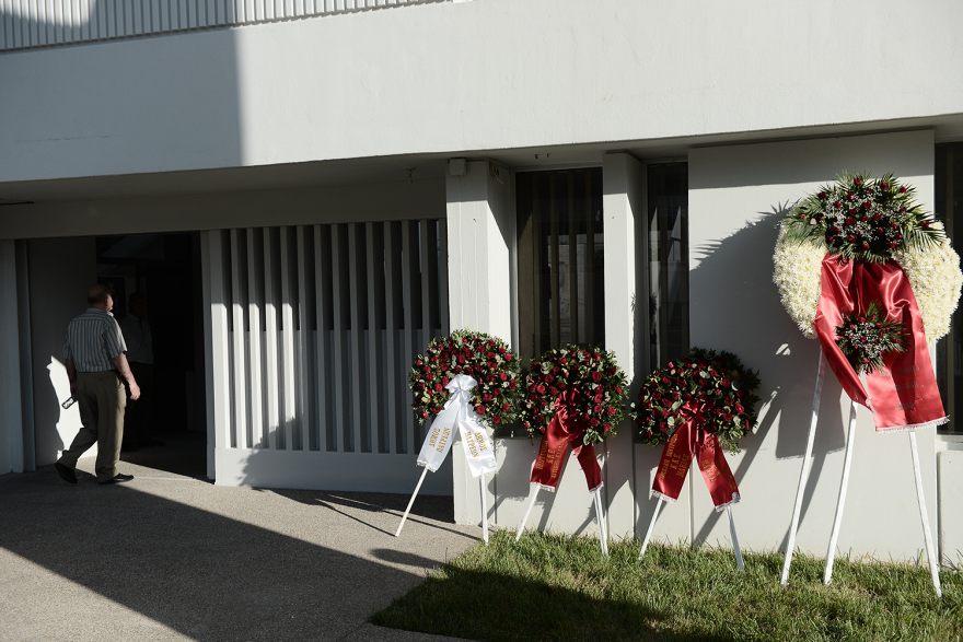 Κώστας Καζάκος: Σε κλίμα οδύνης το τελευταίο «αντίο» στον μεγάλο ηθοποιό - Δείτε φωτογραφίες