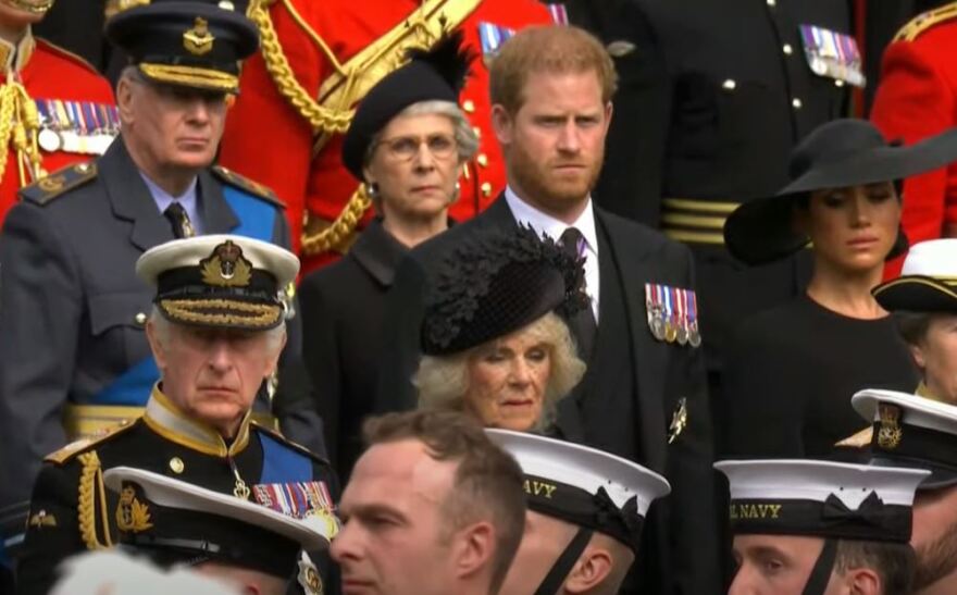 Μέγκαν Μαρκλ: Ζήτησε «τετ-α-τετ» συνάντηση με τον Κάρολο, λέει «βασιλικός» δημοσιογράφος