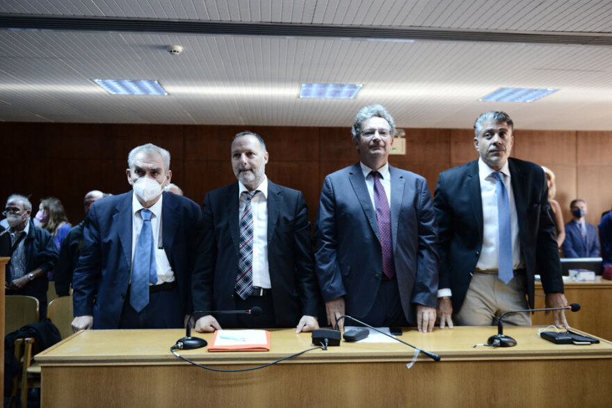 Novartis: 14 γυναίκες και 5 άνδρες δικάζουν Παπαγγελόπουλο - Τουλουπάκη  