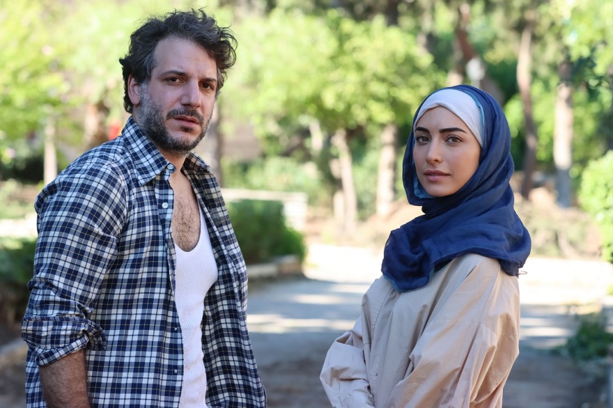 Γλυκάνισος: O Στρατής δεν μπορεί να βγάλει τη Ραζάν από το μυαλό του