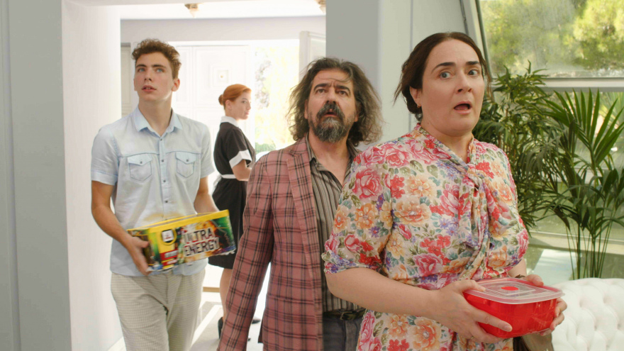 Ποιος Παπαδόπουλος: Όσα θα δούμε στα πρώτα επεισόδια της κωμικής σειράς