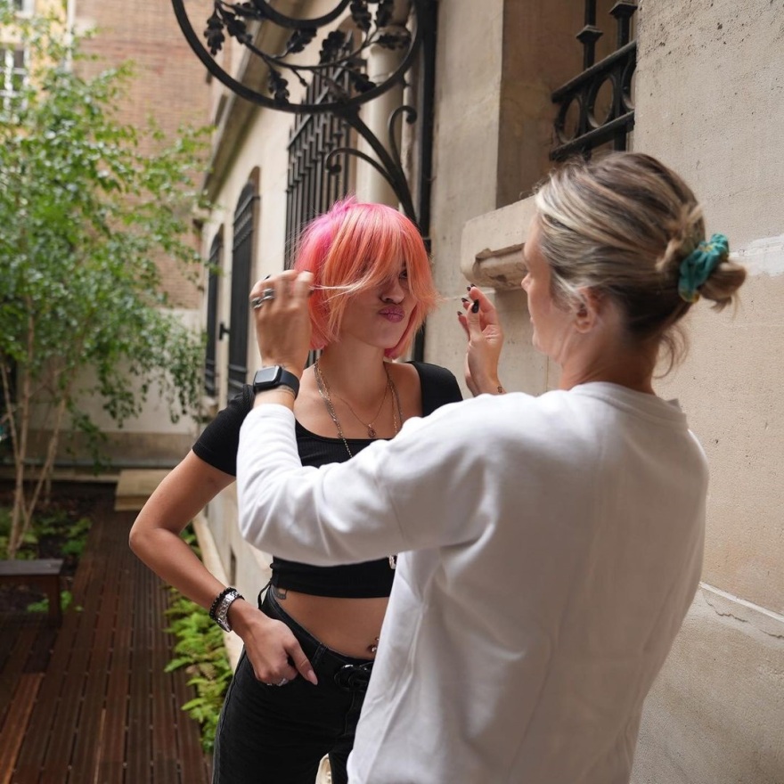 Η Κάτια Ταραμπανκό έβαψε τα μαλλιά της ροζ