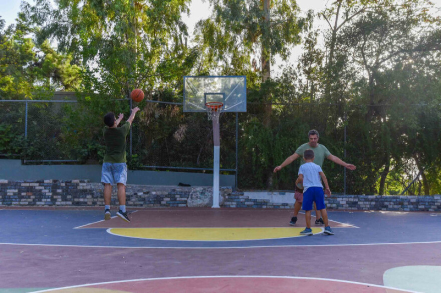 Δήμος Αθηναίων: Διπλή αισθητική και λειτουργική παρέμβαση στη γειτονιά του Μετς