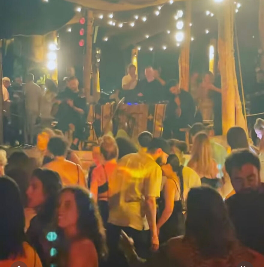 Μύκονος: Το τρελό reunion του Ινδού Κροίσου στο Nammos, τα τελευταία πάρτι και όσοι έκλεισαν νωρίς