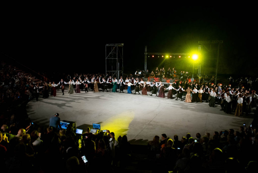 Θέατρο Βράχων: «Όνειρο ήτανε, δεν λησμονήσαμε» στον Βύρωνα