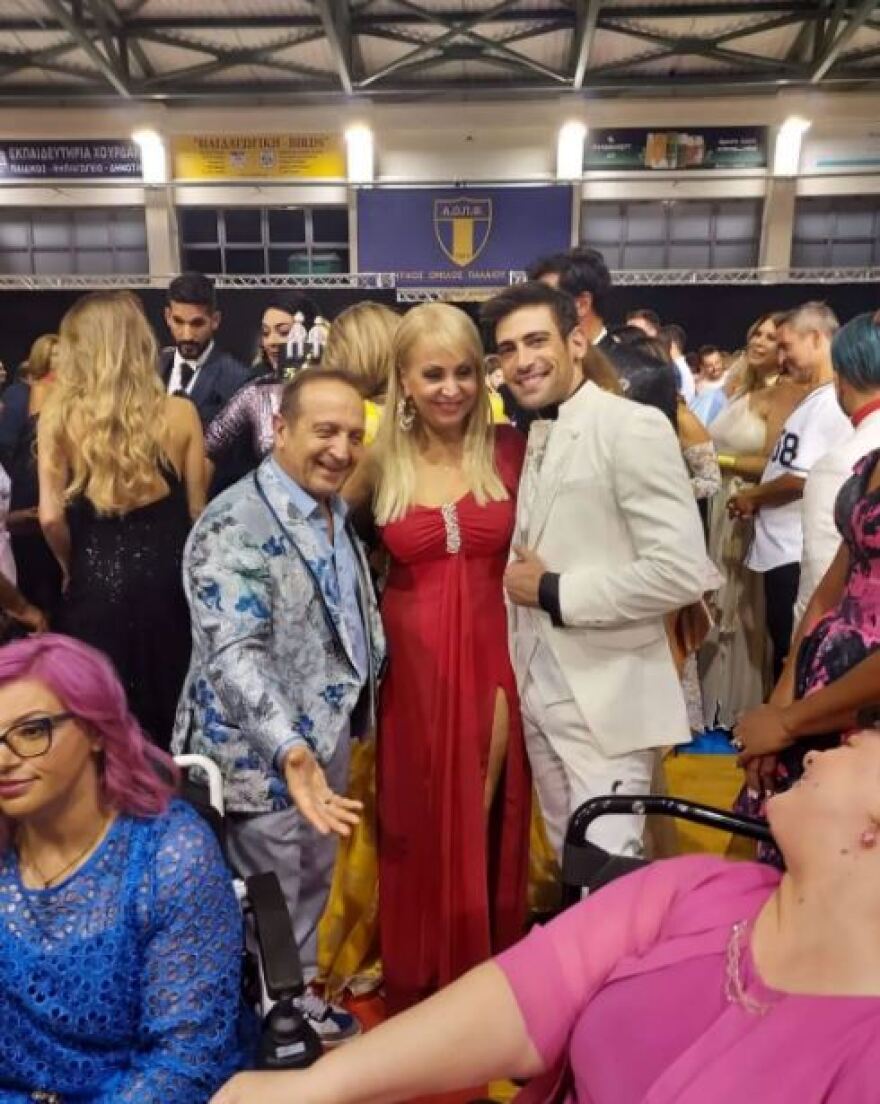 Μαίρη Χρονοπούλου: Σε επίδειξη μόδας με τον Σπύρο Μπιμπίλα