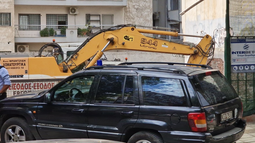 Θεσσαλονίκη: Έσκαβαν οικόπεδο και βρήκαν οξειδωμένο βλήμα όλμου
