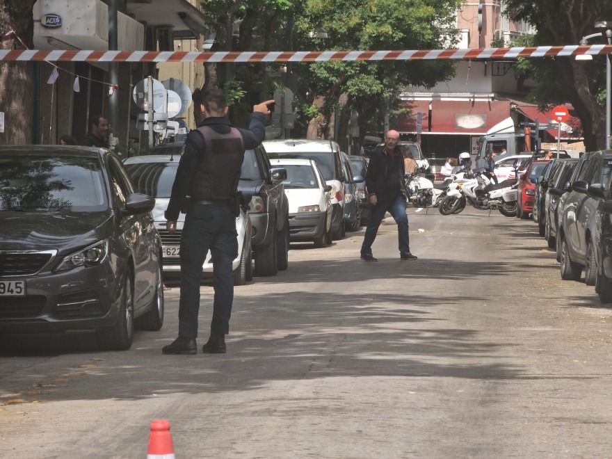 Θεσσαλονίκη: Έσκαβαν οικόπεδο και βρήκαν οξειδωμένο βλήμα όλμου