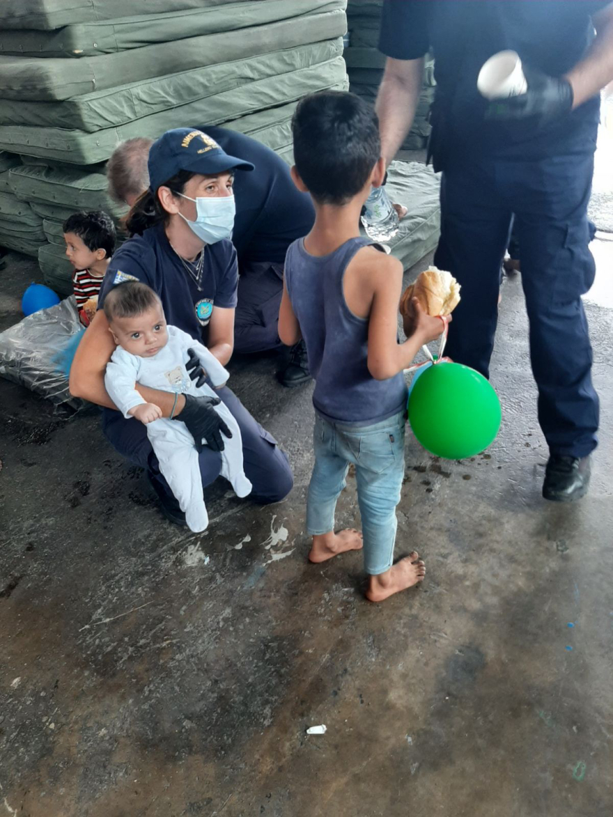 Μεγάλη επιχείρηση έρευνας και διάσωσης στην Πύλο - 85 μετανάστες μεταφέρθηκαν στην Καλαμάτα