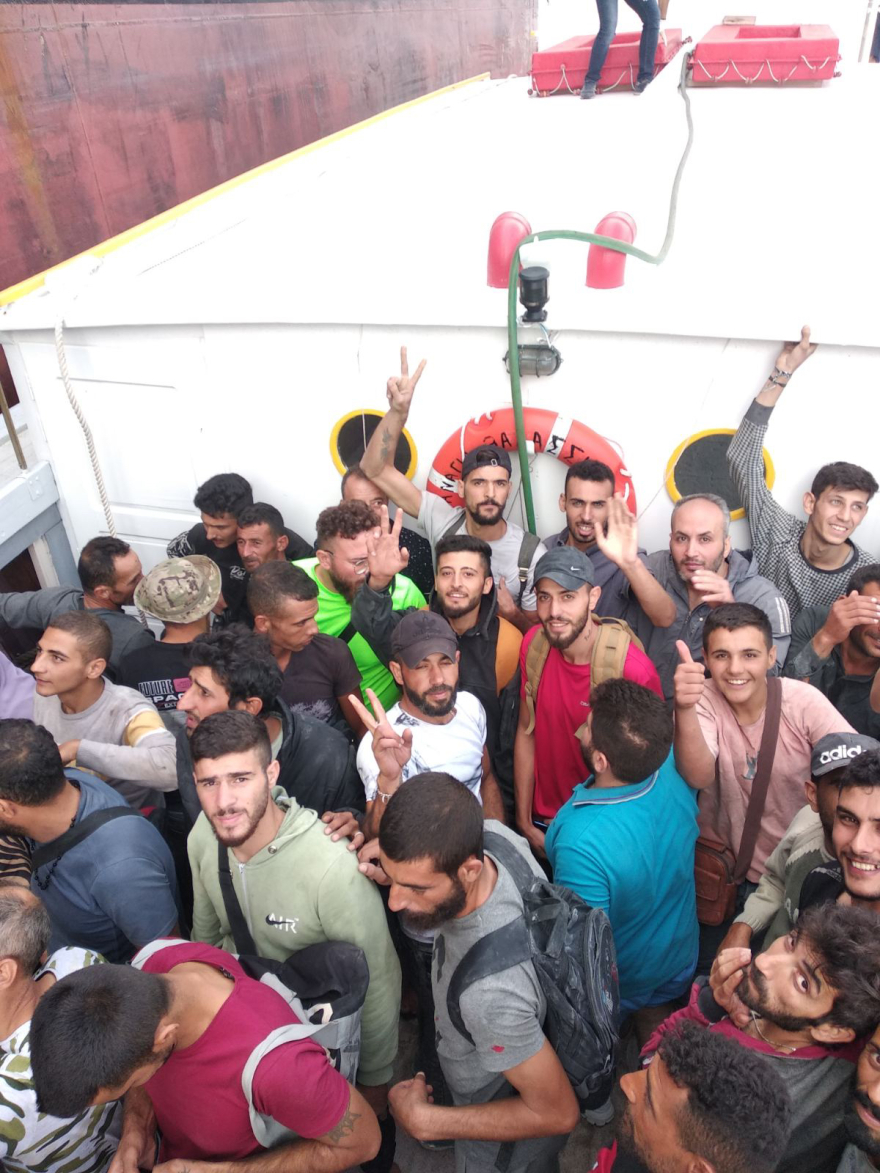 Μεγάλη επιχείρηση έρευνας και διάσωσης στην Πύλο - 85 μετανάστες μεταφέρθηκαν στην Καλαμάτα