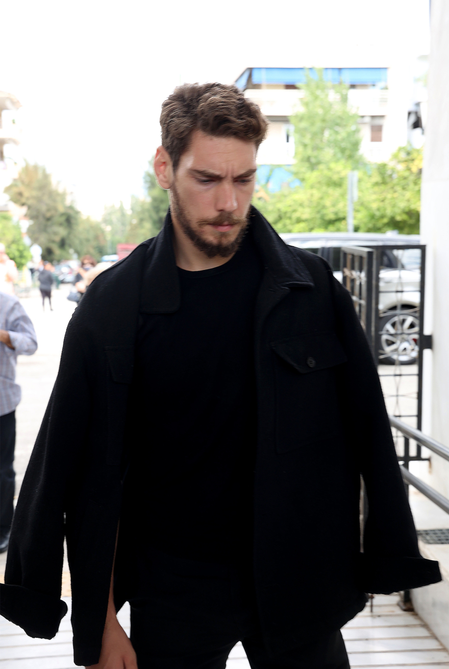 Μάρθα Καραγιάννη: «Αντίο Μαρθούλα»  - Ράγισαν καρδιές στην κηδεία, λύγισε η Σαπουντζάκη