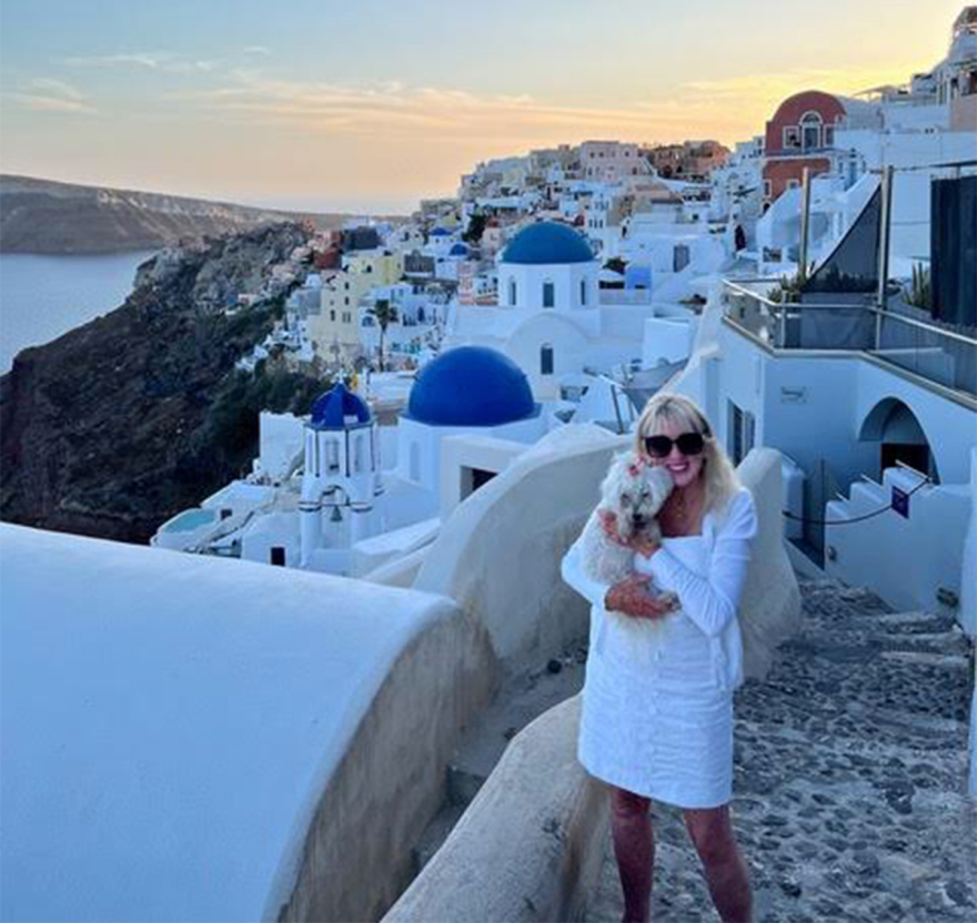 Η περιπετειώδης αποτέφρωση της σκυλίτσας Bibi - Ελπίδα για την ιδιοκτήτρια, εφιάλτης η γραφειοκρατία