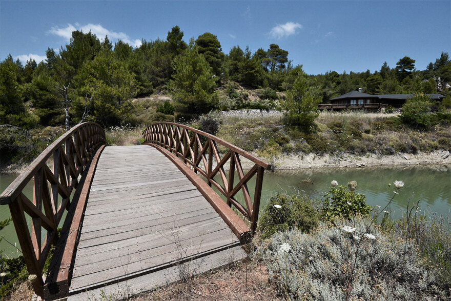 Βγενόπουλος: Ποιοι διεκδικούν το μυθικό ράντσο στην Πάρνηθα - Βίντεο και φωτογραφίες
