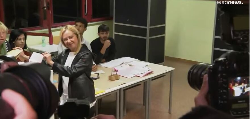 Εκλογές Ιταλία: Λίγο πριν κλείσουν οι κάλπες ψήφισε η Τζόρτζια Μελόνι - Βίντεο και φωτογραφίες