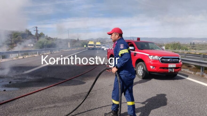 Τραγωδία με δύο νεκρούς στην Αθηνών - Κορίνθου σε τροχαίο με ένα φλεγόμενο ταξί και δύο ΙΧ