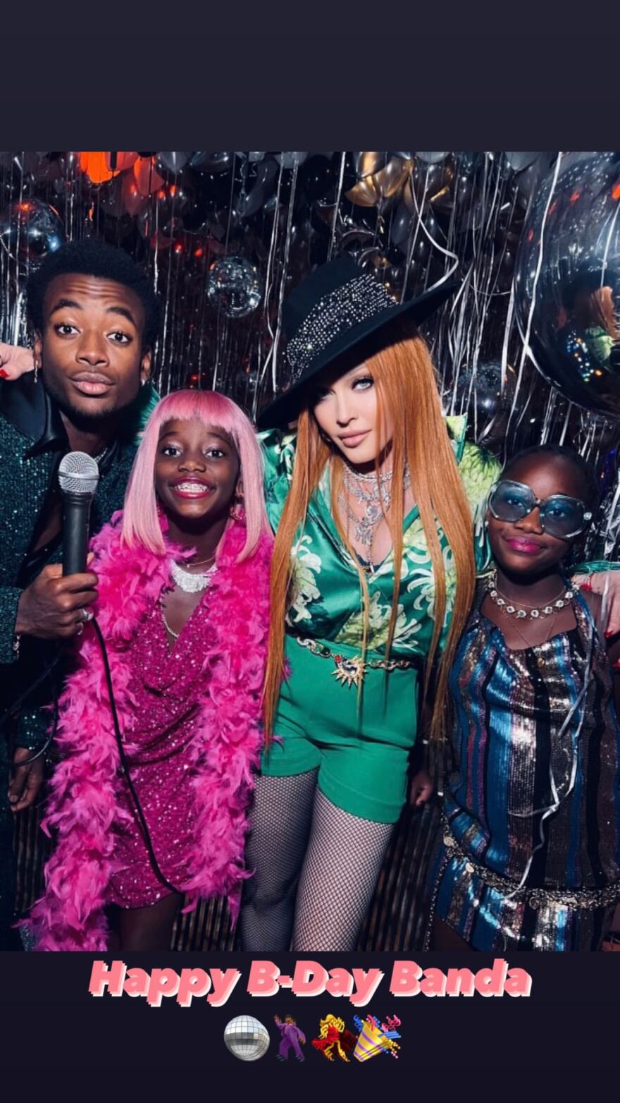 Μαντόνα: Ο γιος της έγινε 17 και το γιόρτασε με ένα κοστούμι με παγιέτες