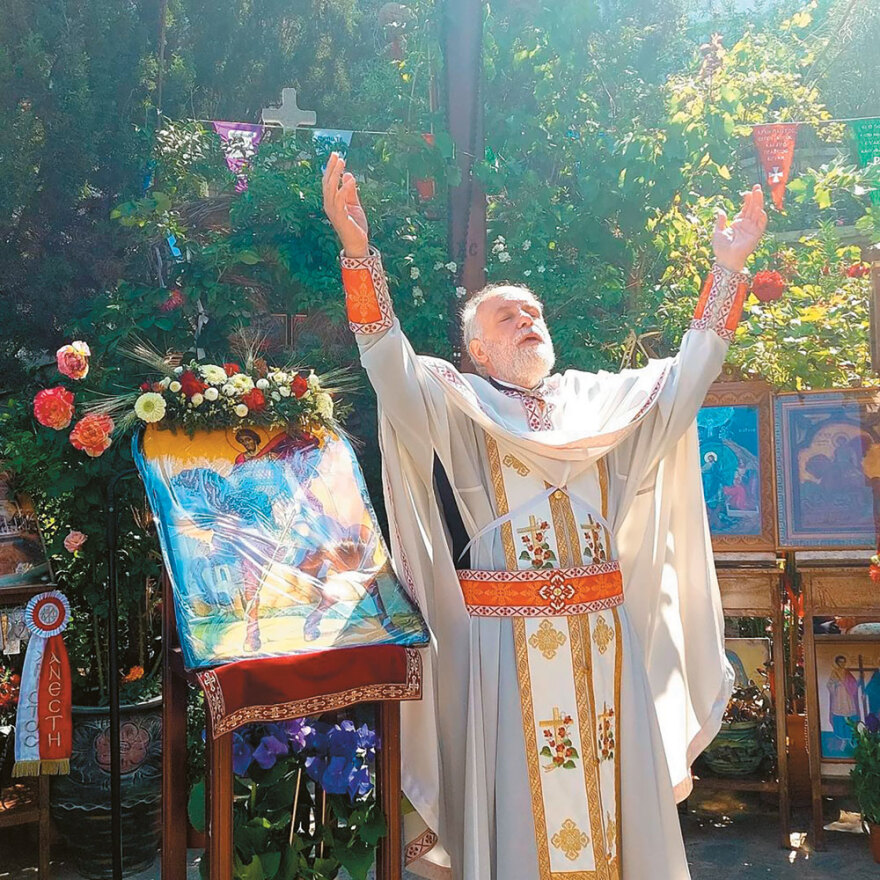 Αγιοι Ισίδωροι Λυκαβηττού: Τελειώνουν τα «θαύματα» του παπά-Δημήτρη;