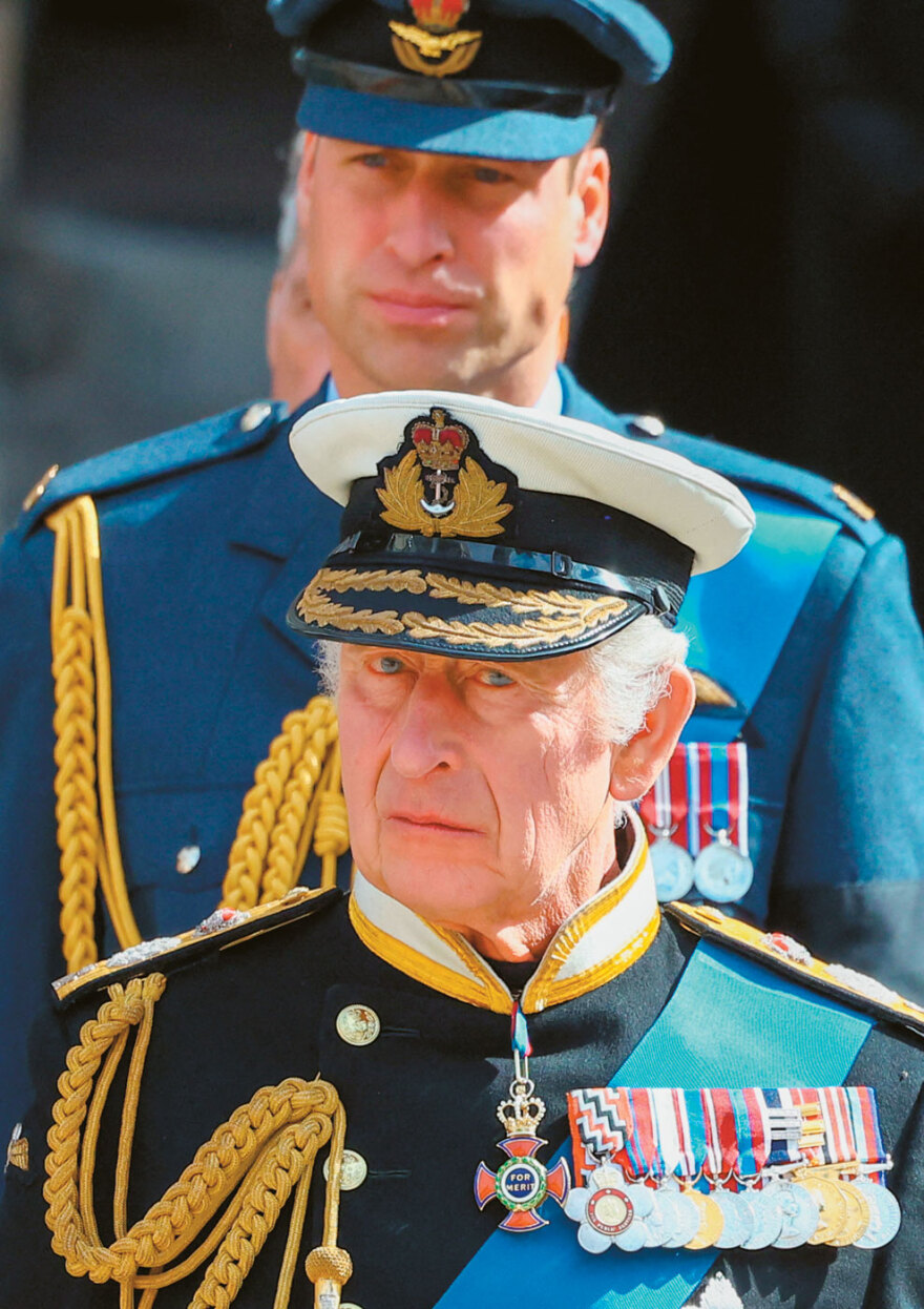 Η ζωή μετά την Ελισάβετ: Ο οίκος των Ουίνδσορ σε κρίση - Βασιλιάς σε «ομηρία» ο Κάρολος