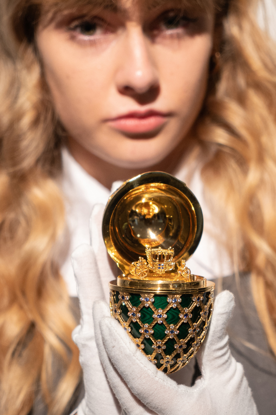 Τζέιμς Μποντ: Σε δημοπρασία αυτοκίνητα, ρολόγια και αντικείμενα από τις ταινίες