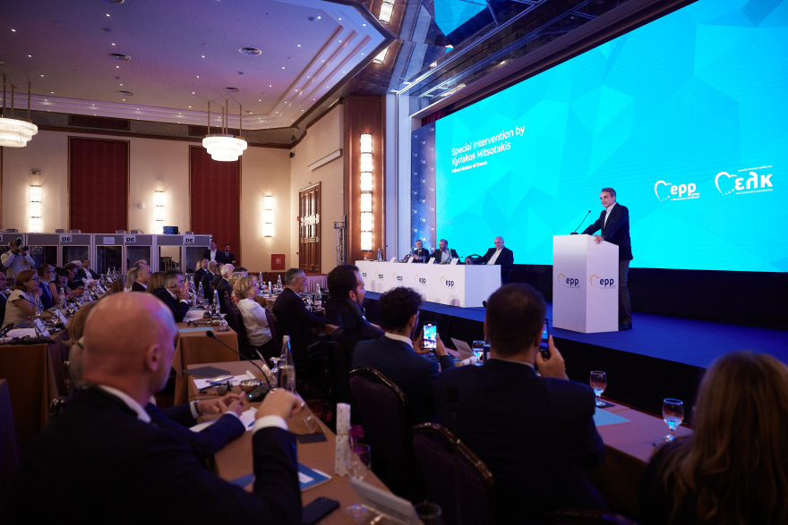 Μητσοτάκης στο ΕΛΚ: Μπαίνουμε στον εκλογικό κύκλο από θέση ισχύος - Είμαστε μπροστά 8-10 μονάδες