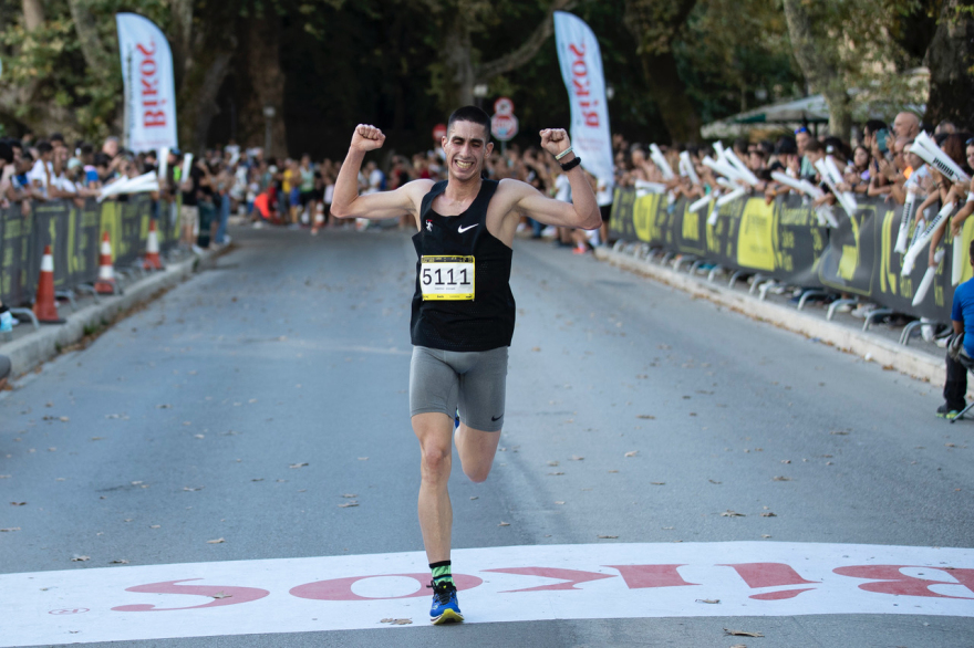 Ioannina Lake Run: Περισσότεροι από 3.000 δρομείς «έτρεξαν» τον γύρο της Λίμνης Παμβώτιδα παρέα με την εταιρεία Βίκος 