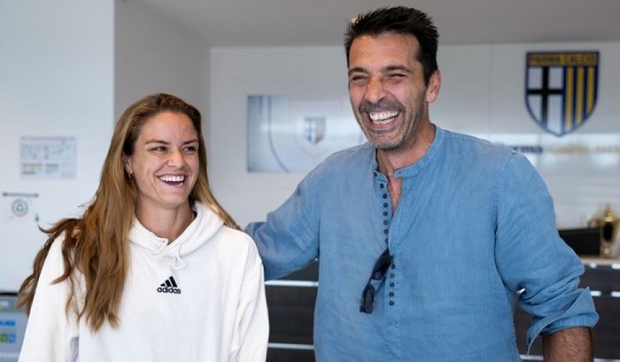 Η Σάκκαρη συναντήθηκε με τον Μπουφόν στην Πάρμα