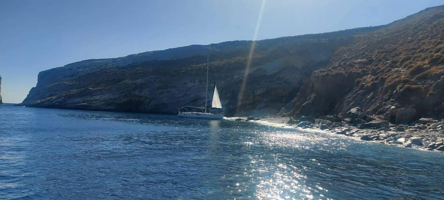 Φολέγανδρος: Πάνω από 35 μετανάστες αποβιβάστηκαν στην παραλία Κάτεργο