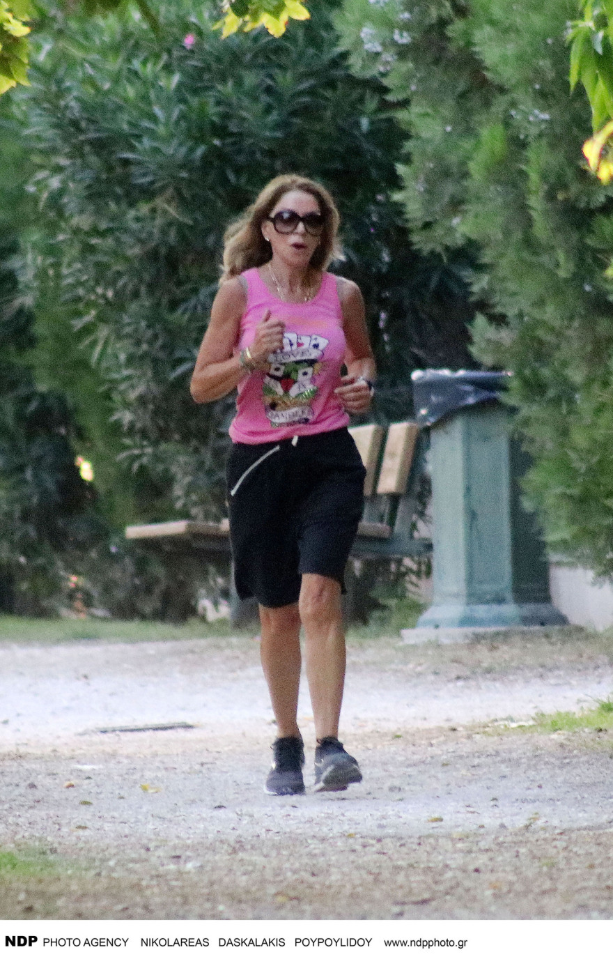 Έλλη Στάη: Έκανε τζόκινγκ στον Εθνικό Κήπο - Δείτε φωτογραφίες