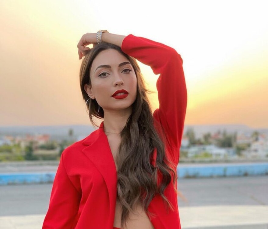 Νέες μούσες σε καινούρια και παλιά σίριαλ