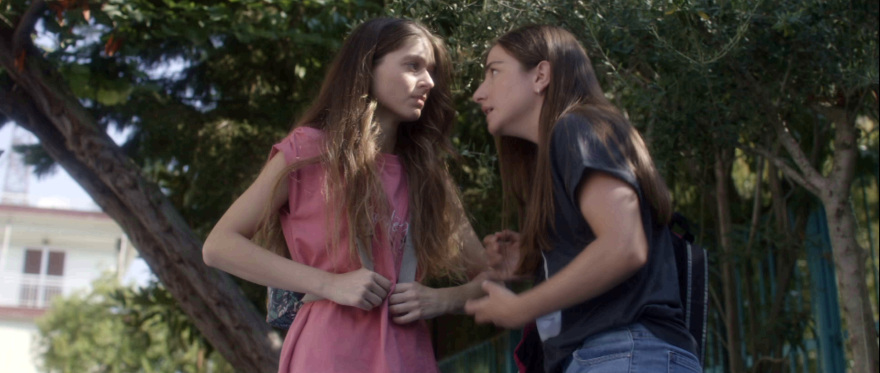 Κάνε ότι κοιμάσαι: Ο Νικόλας παρακολουθεί τη Βικτωρία με το νέο της θύμα