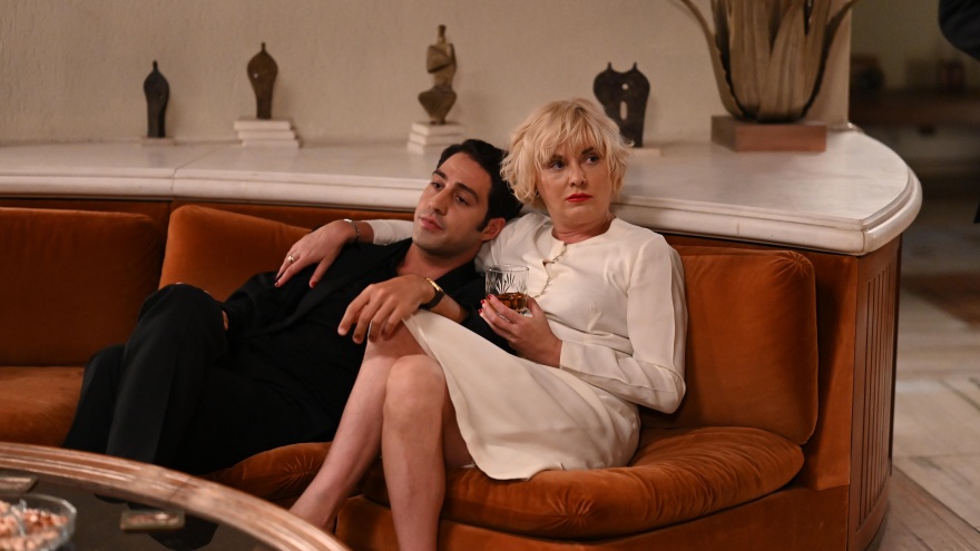 Ο Παράδεισος των κυριών: Ο Ντίνος έρχεται αντιμέτωπος με έναν φόνο