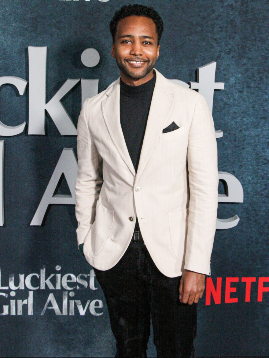 Η Μίλα Κούνις στην πρεμιέρα της νέας ταινίας του Netflix 