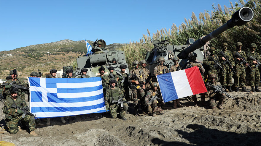 Άσκηση Αργώ 22: «Απόβαση» Ελλήνων και Γάλλων κομάντο στη Σκύρο - Εντυπωσιακές εικόνες 