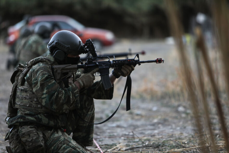 Άσκηση Αργώ 22: «Απόβαση» Ελλήνων και Γάλλων κομάντο στη Σκύρο - Εντυπωσιακές εικόνες 