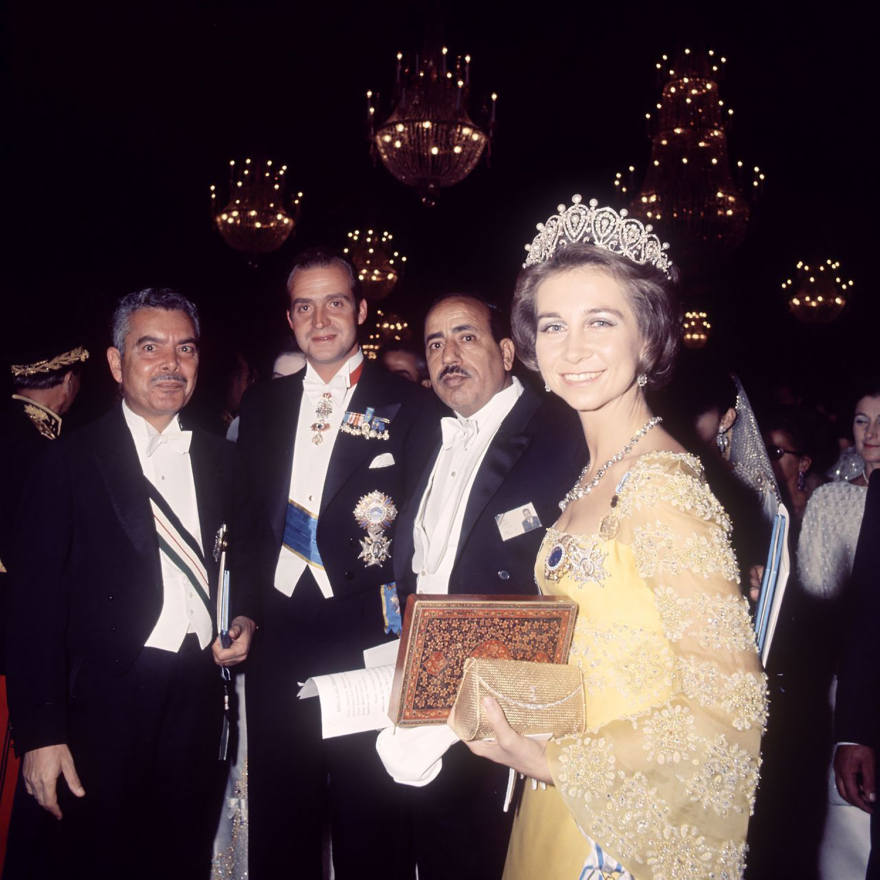 Ο Σάχης του Ιράν και το φαραωνικό «πάρτι» για τα 2.500 χρόνια της Περσίας